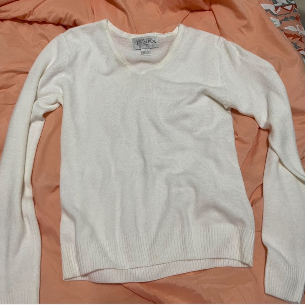 White V-Neck Sweater Classic Style